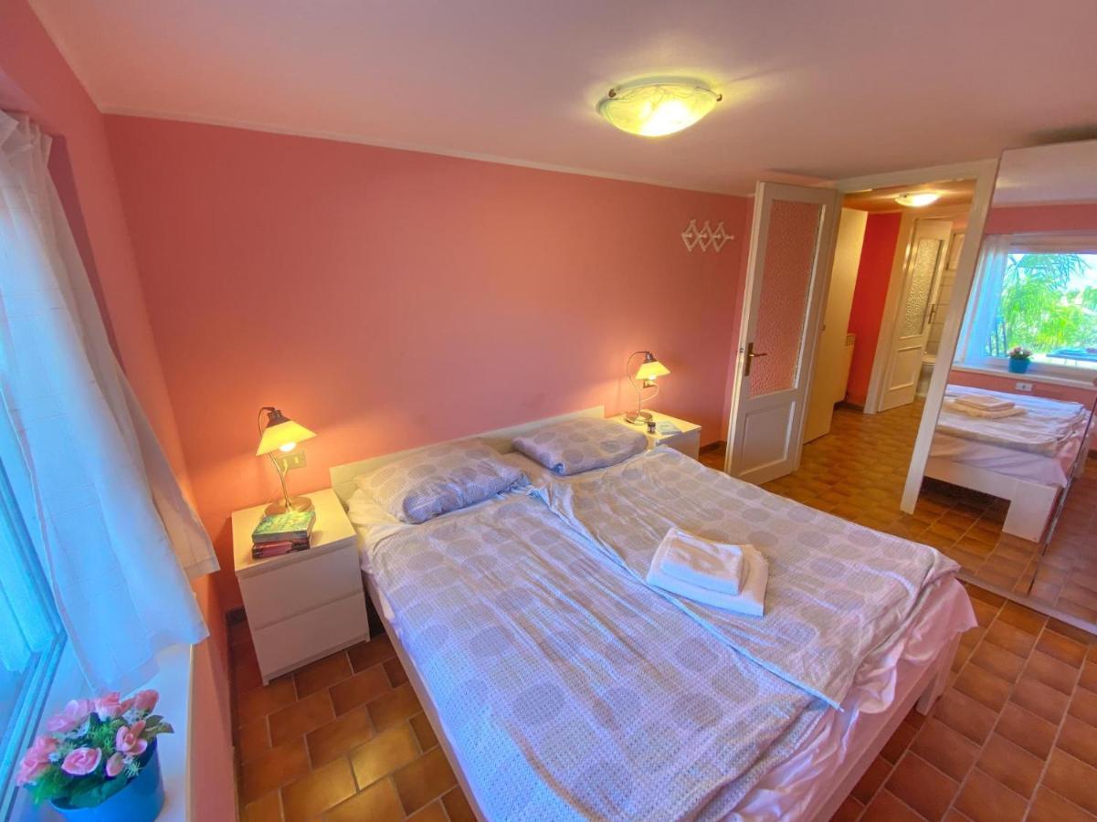 Bellavista A Garten Appartement Mit Pool Colico Exterior photo